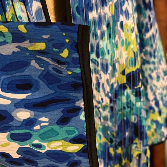 Striking light weight open jacket- petite- like new fully lined and reversible - Picture 4 of 11